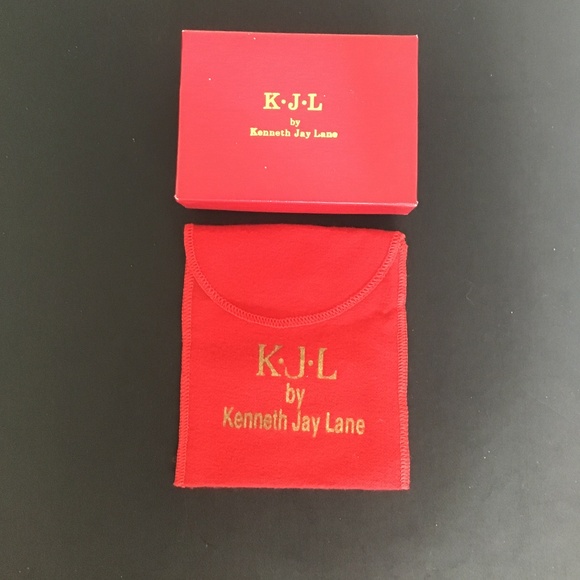 Kenneth Jay Lane Lucite cocktail ring size 6 1/2(collectors item) - Picture 7 of 8